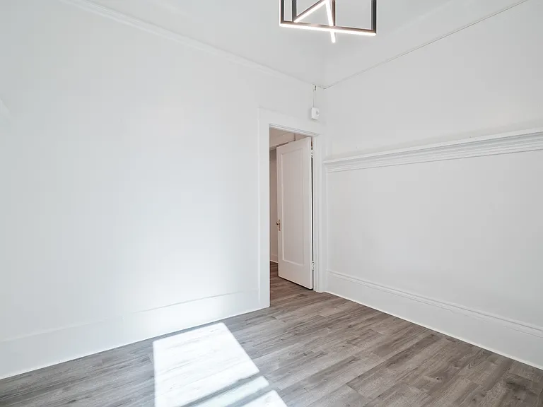 643 Oak St #5 — Photo 9