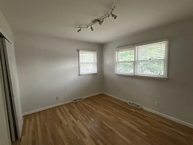 1234 W Prospect Rd — Photo 22