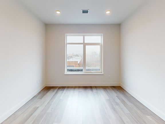 4th image of 959 Dorchester Ave #409