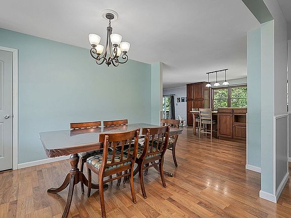 3rd image of 45 Lone Dove Ln