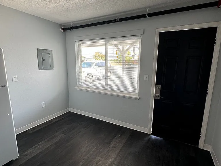304 E Pancake Blvd — Photo 25