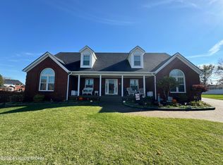 4902 Greenview Ct, Louisville, KY