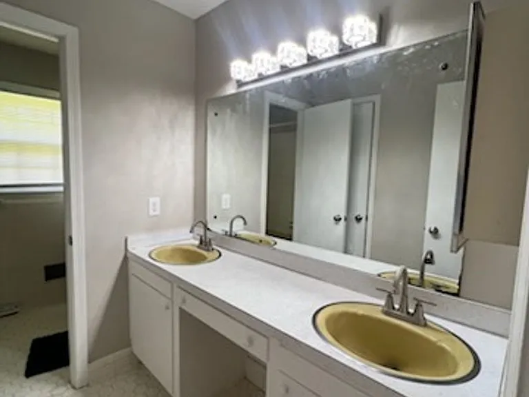 202 N Lakewood Dr — Photo 13