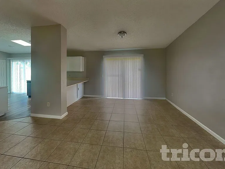 27 Princess Rose Dr — Photo 3