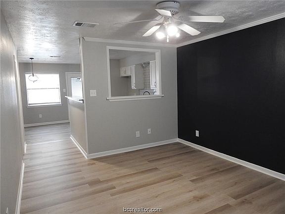 4th image of 1405 Airline Dr APT A