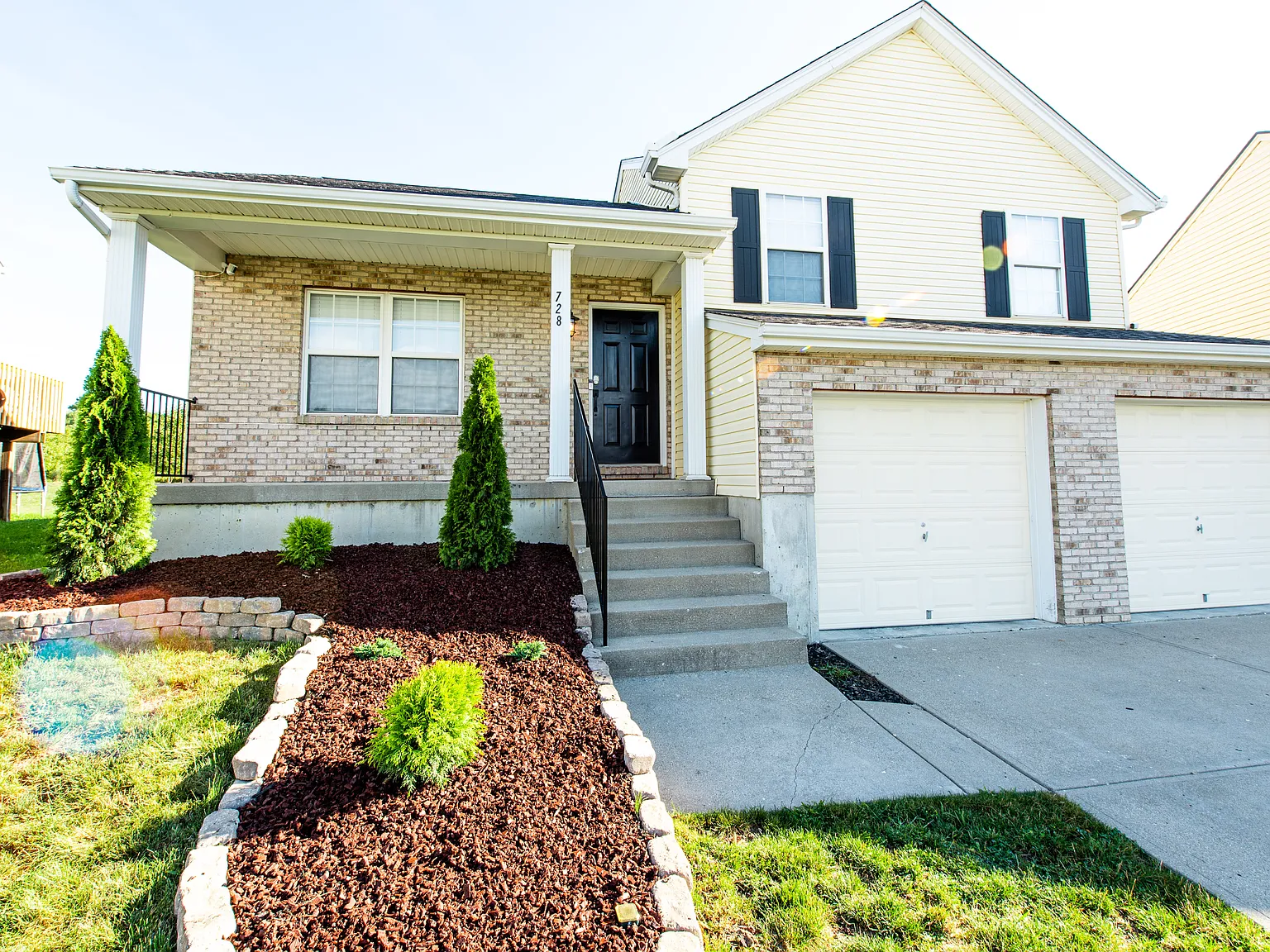 728 Ackerly Dr — Photo 1