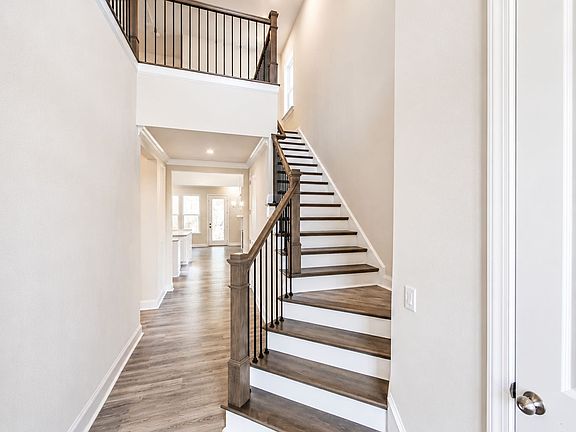 2nd image of 104 Kentmore Dr
