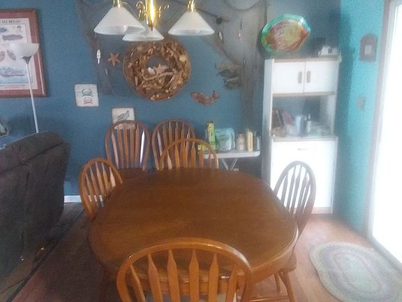 4th image of 9164 Drury Ln