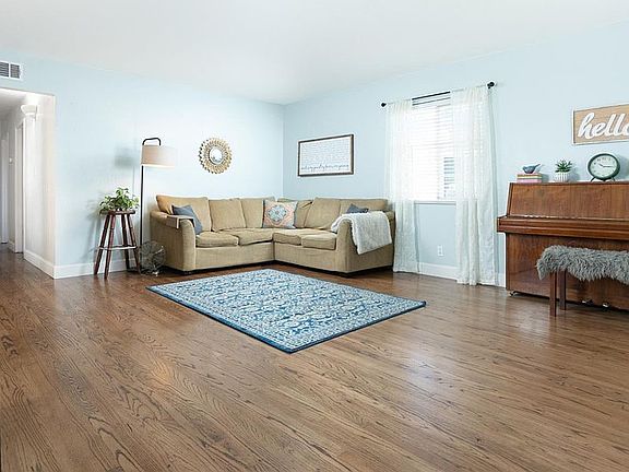 4th image of 213 Madrone St