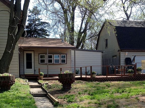 Exterior 4