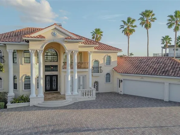 3341 Gulf Blvd, Belleair Beach, FL 33786