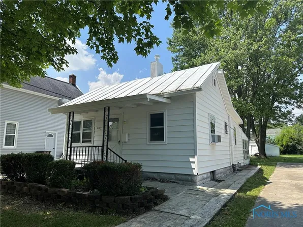 817 Walnut St, Fostoria, OH 44830