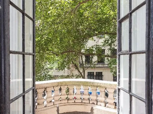 7 East 75th Street image 1 of 1