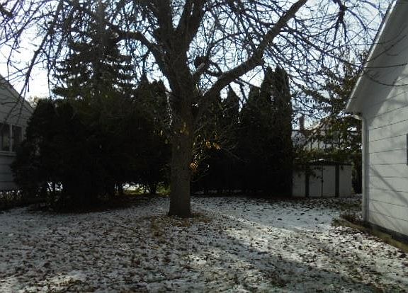 2nd image of 125 N Park Ave