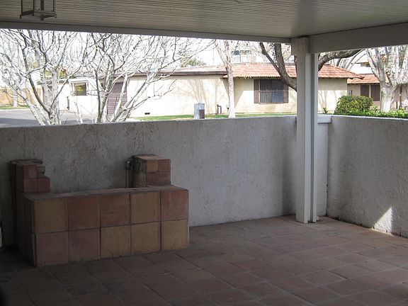 5th image of 5042 Village Dr