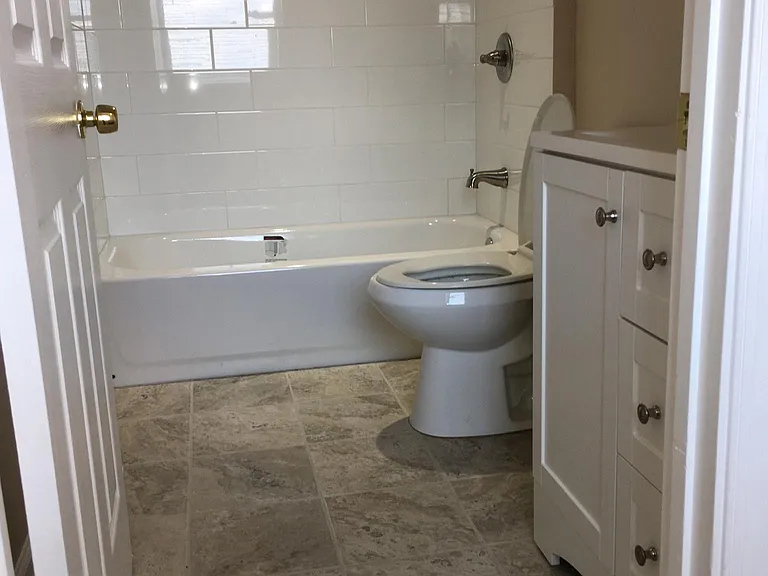 1387 H St NE #3 — Photo 6