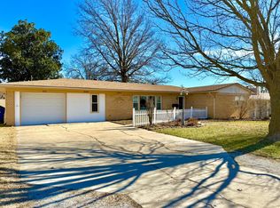 1010 S Plummer Ave, Chanute, KS 66720