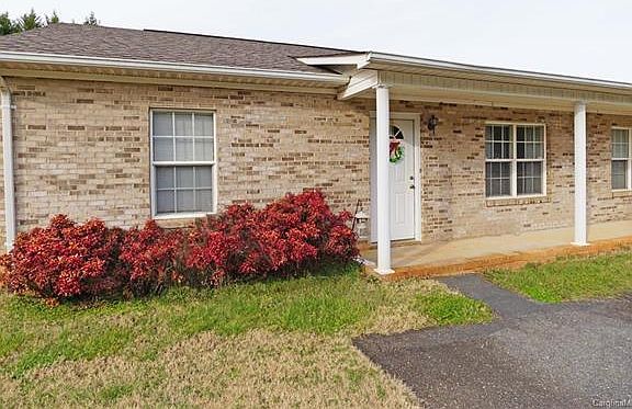 2nd image of 5174 Leigh Ln