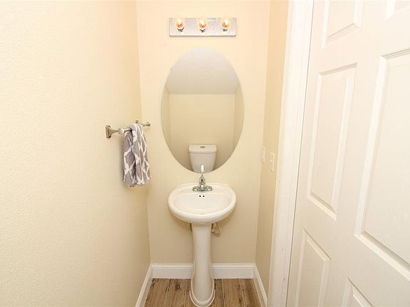 5th image of 10552 Regent Square Dr