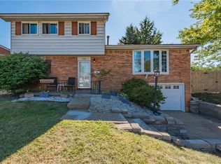 13950 Deveraux Dr, Irwin, PA 15642