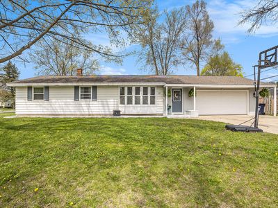 891 E 10th St, Holland, MI, 49423