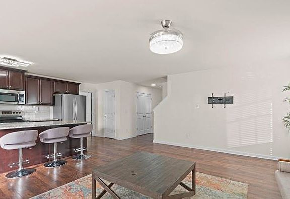 4th image of 8534 Mansell Ct #0