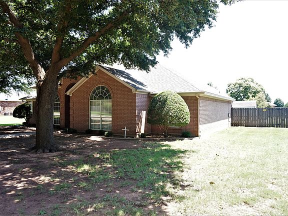 2nd image of 1509 Bentwood Dr