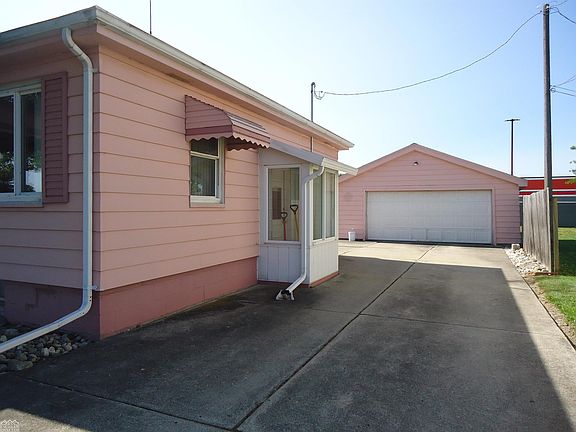 4th image of 2075 Plank Rd