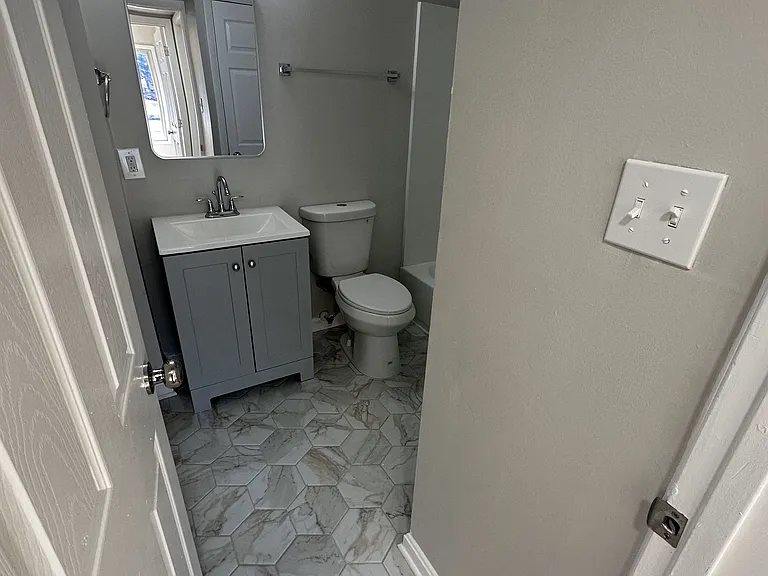 105 Berry St #8 — Photo 8