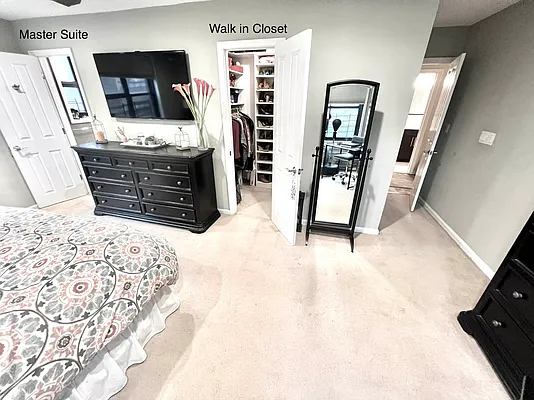 Sold by Winzone Realty Inc | media 29