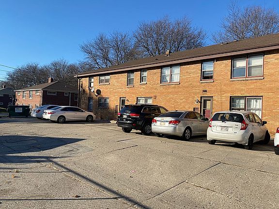 4th image of 1939 E Oklahoma Ave