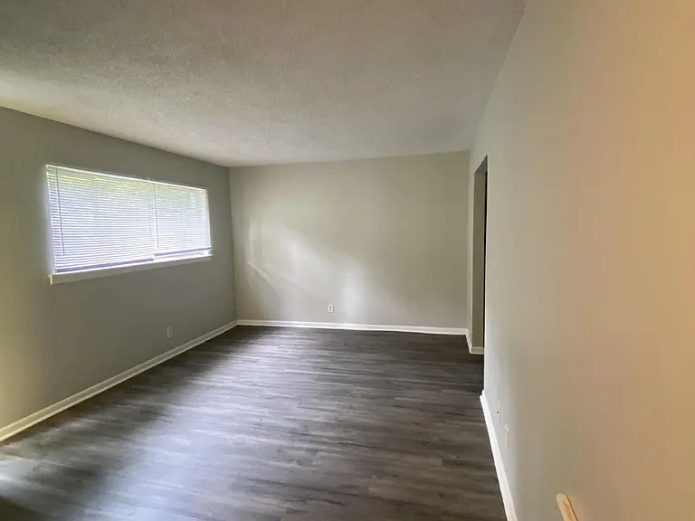 205 Valley View Ave #4 — Photo 9