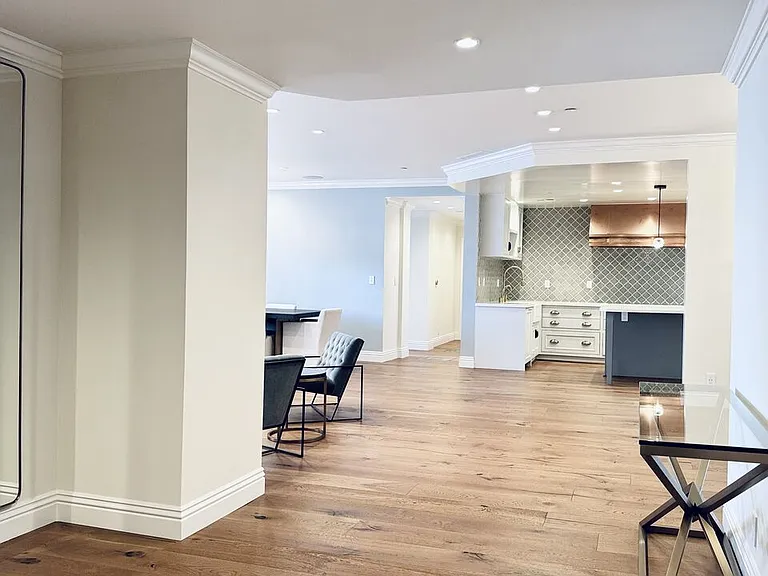 10724 Wilshire Blvd #1605 — Photo 4