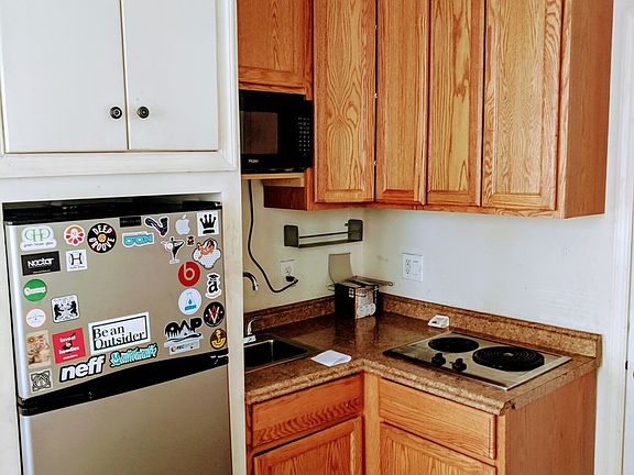 4th image of 517 N Harrison St APT A