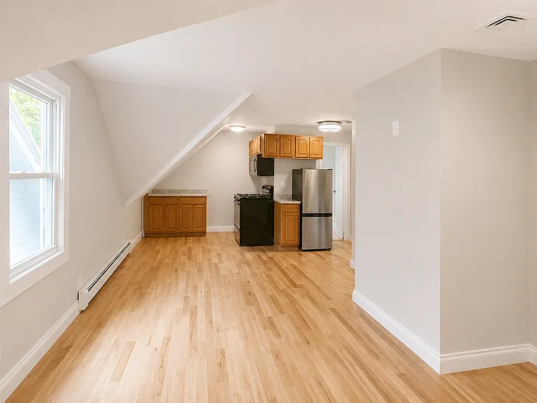 17 Elliott St #3 — Photo 3
