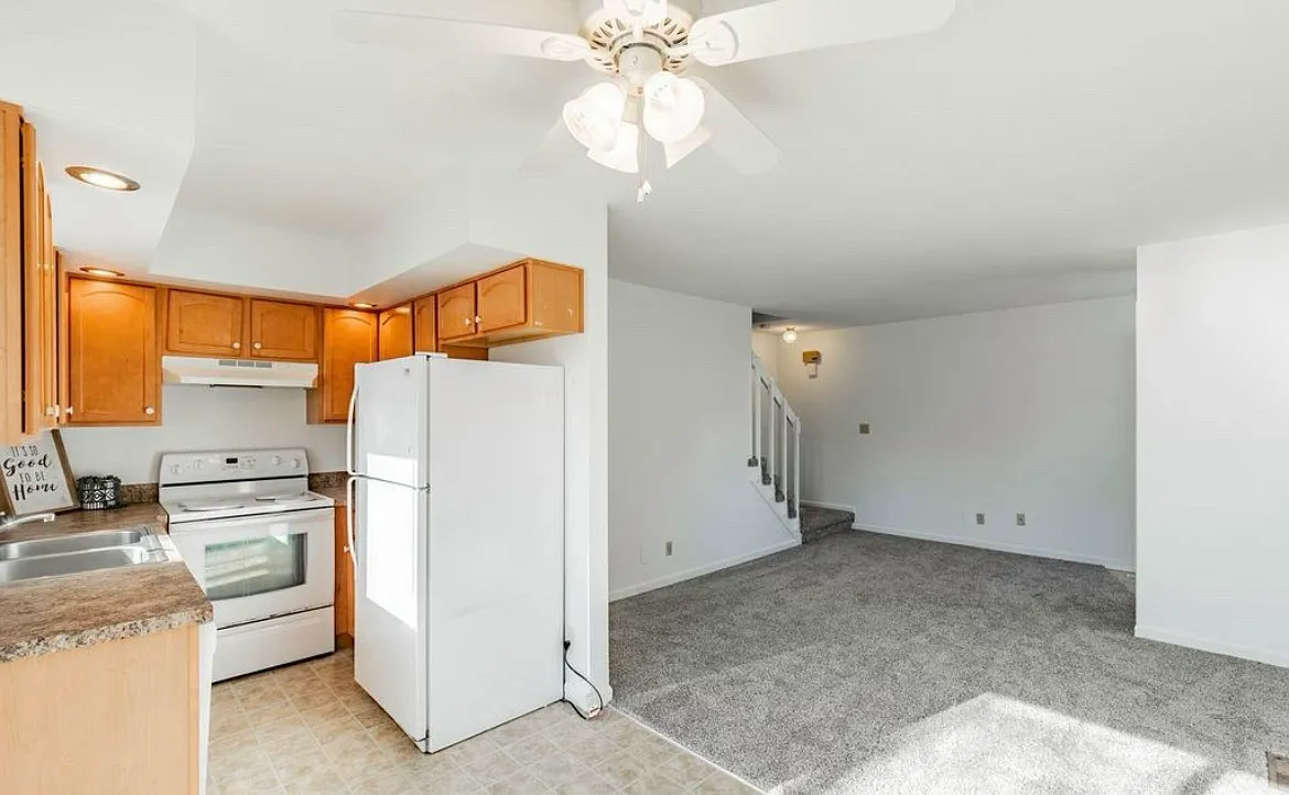 2 bed, 1.5 bath, 1100 sqft, $1,150 — Photo 4