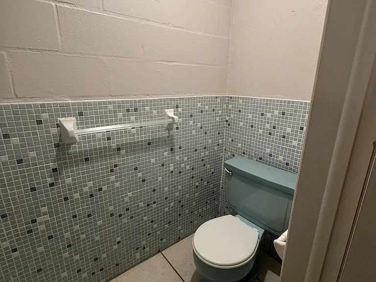 10731 Premier Ave — Photo 14