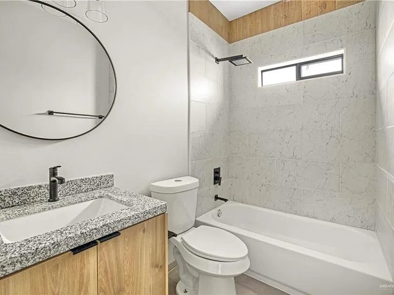 1414 S Michigan St #2-4 — Photo 3