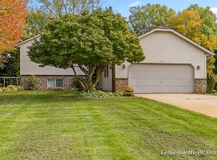 4257 Redwood Ln, Dorr, MI 49323
