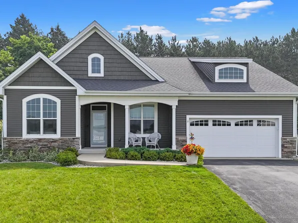 5055 S Colonial Dr, Traverse City, MI 49685