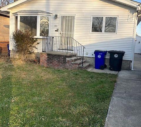 2nd image of 4593 E 147th St