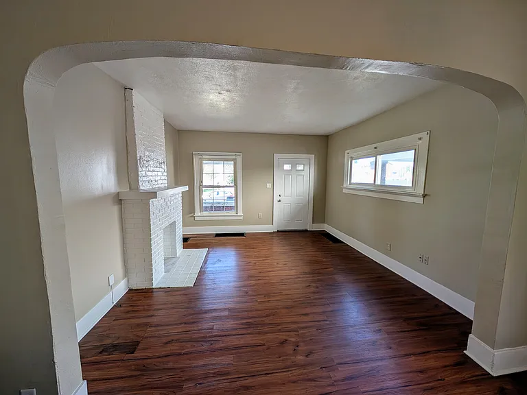 704 Kolping Ave — Photo 5