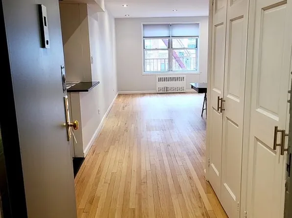 302 East 88th Street image 8 of 9