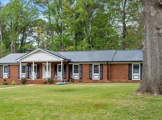 6100 Malibu Dr, Raleigh, NC 27603