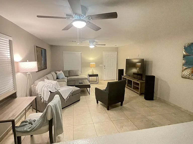 9233 W Highland Ave — Photo 22