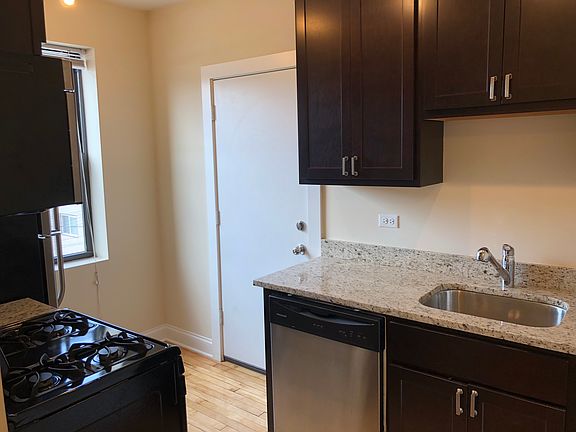 5th image of 1106 W Balmoral Ave #3