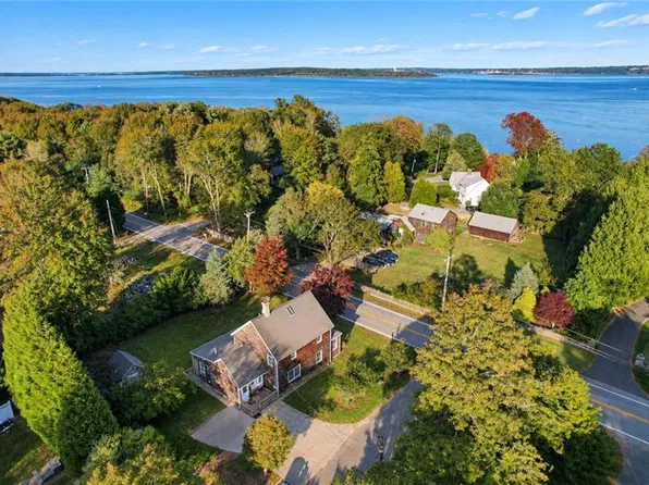 871 E Shore Rd, Jamestown, RI 02835