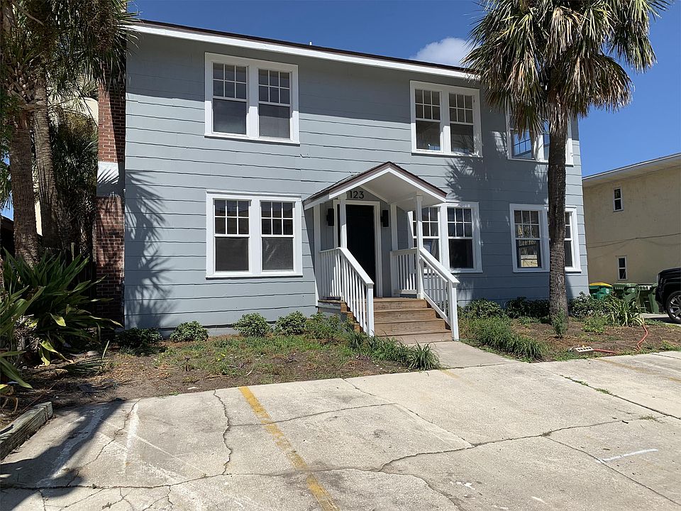 Front of 123 - Main House