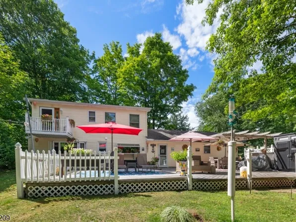 25 Belford Dr, West Milford Twp., NJ 07421