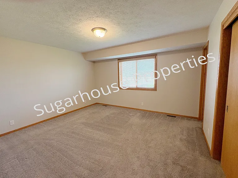 1721 SW 27th St — Photo 9